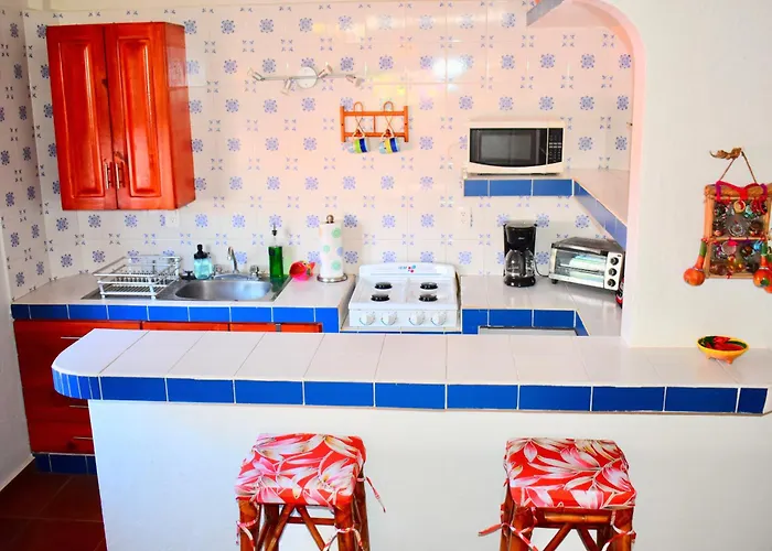 Sanka's Casita On Playa La Madera Near Centro Zihuatanejo